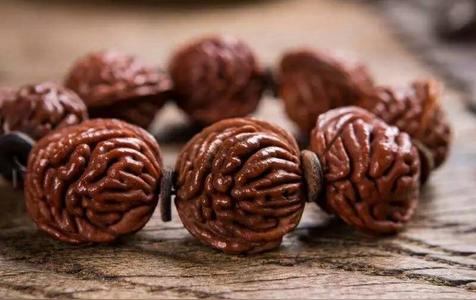 戴桃核的十大忌讳，盘桃核手串的忌讳