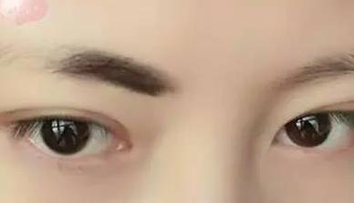 女人眉毛的风水（女人眉毛粗浓的命运）