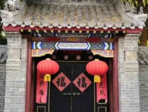 门楼靠左不靠右，堂屋靠前不靠后