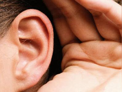 耳朵烫代表什么预兆(耳朵热测吉凶)