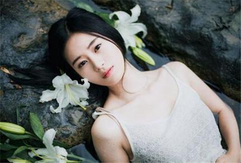 怎么追水瓶女（多久才能拿下）