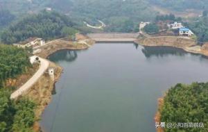 门前塘的风水(门前水塘好不好)