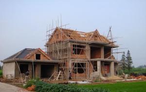 盖房单出头是什么意思