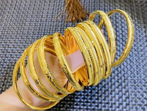 镯子怎么选圈口（手镯尺寸怎么测量）