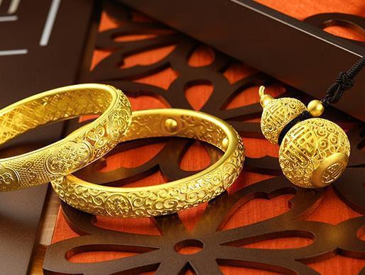 男不戴金、女不戴银意思与讲究