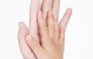 小手抓金,大手抓柴是什么意思啊