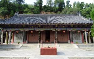 一人不进庙什么意思