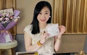 水瓶座向来活得通透、潇洒